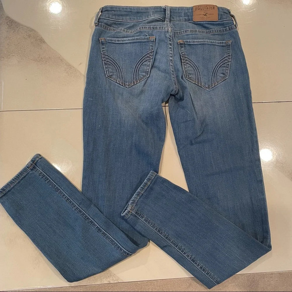 Hollister Light Wash Jeans Size 24 - Picture 2 of 3